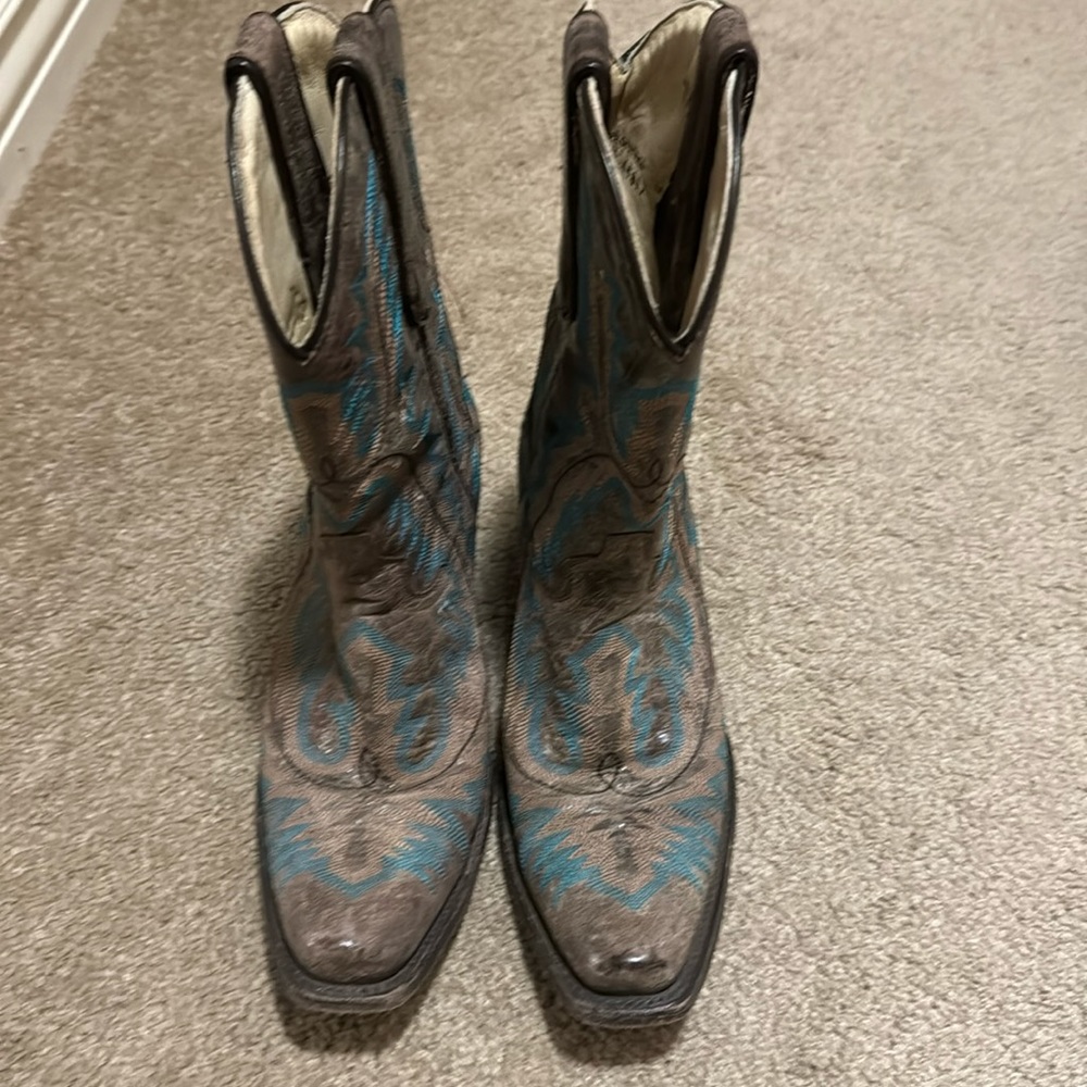 Beautiful Corral boots!